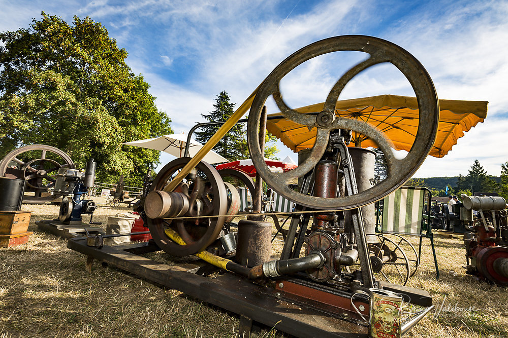 Giverny "Le moteur est dans le pré"